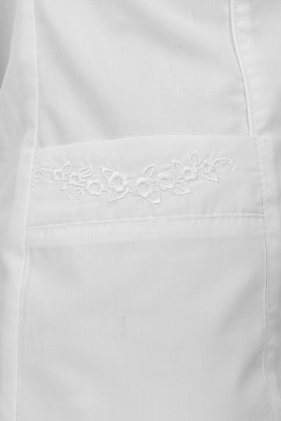 Медичний халат жіночий "Health Life" батист білий з вишивкою 2174 2174 фото
